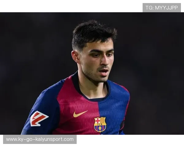 巴萨快速压上形成持续攻势，佩德里一脚造神球