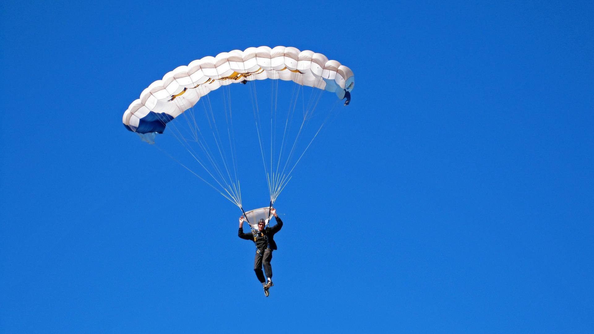 开云体育中国官网-争夺冲击季后赛门票的紧张时刻！，冲击总决赛
